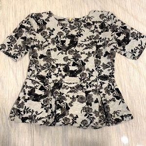Short sleeve dress top